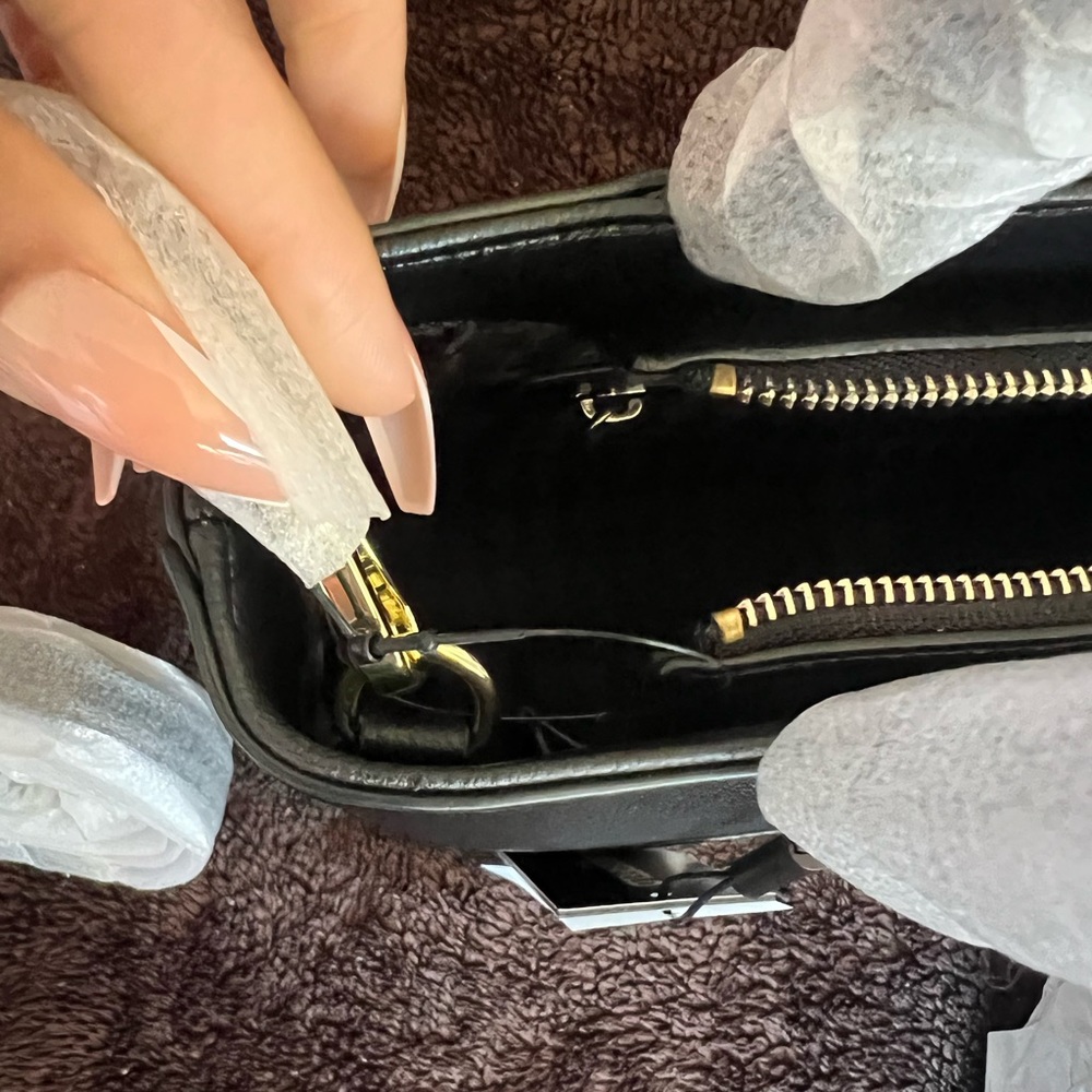 Karl Lagerfeld Paris Handbag - Picture 12 of 12